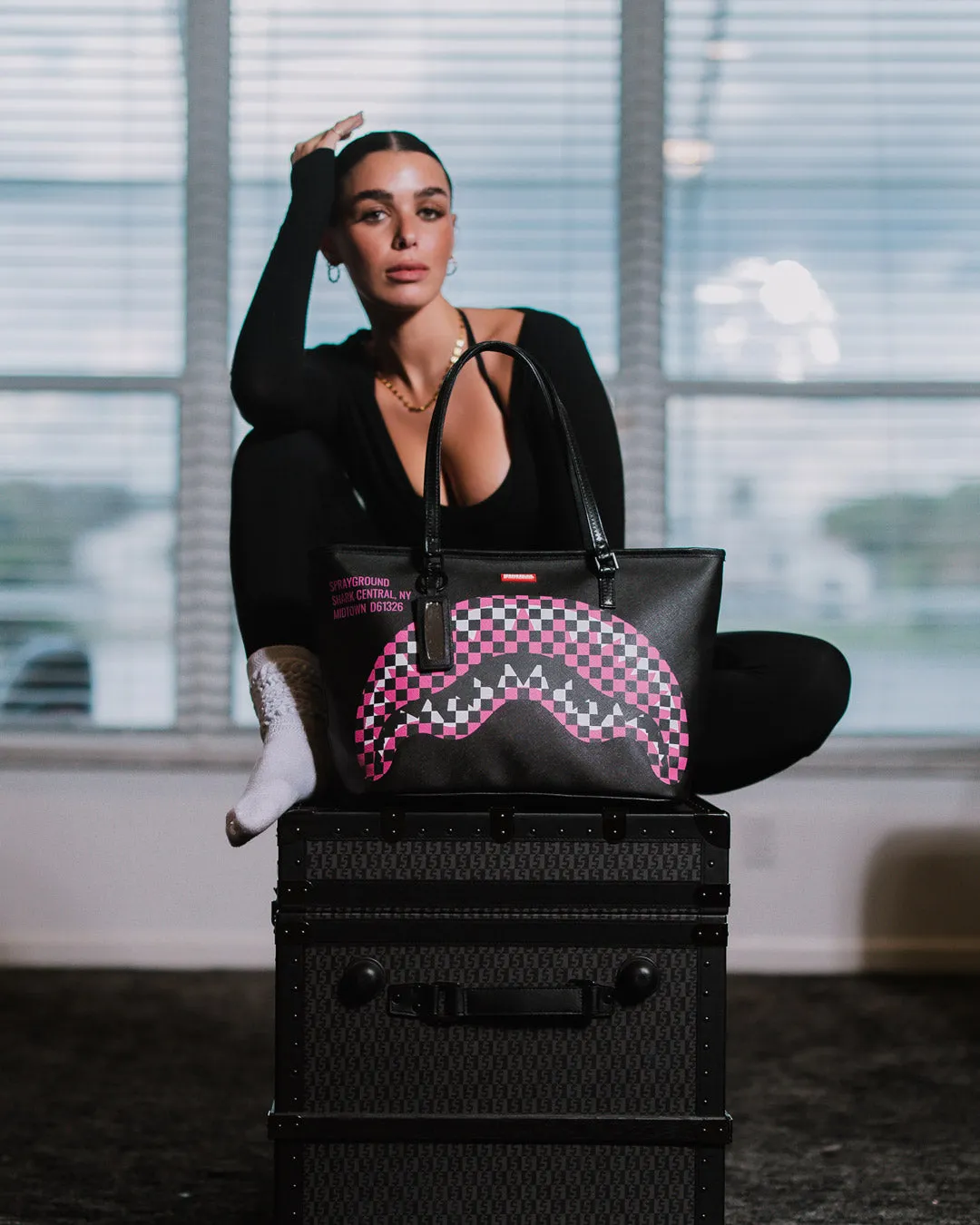 SHARK CENTRAL MIDTOWN TOTE sold by Sprayground product image thumbnail 4