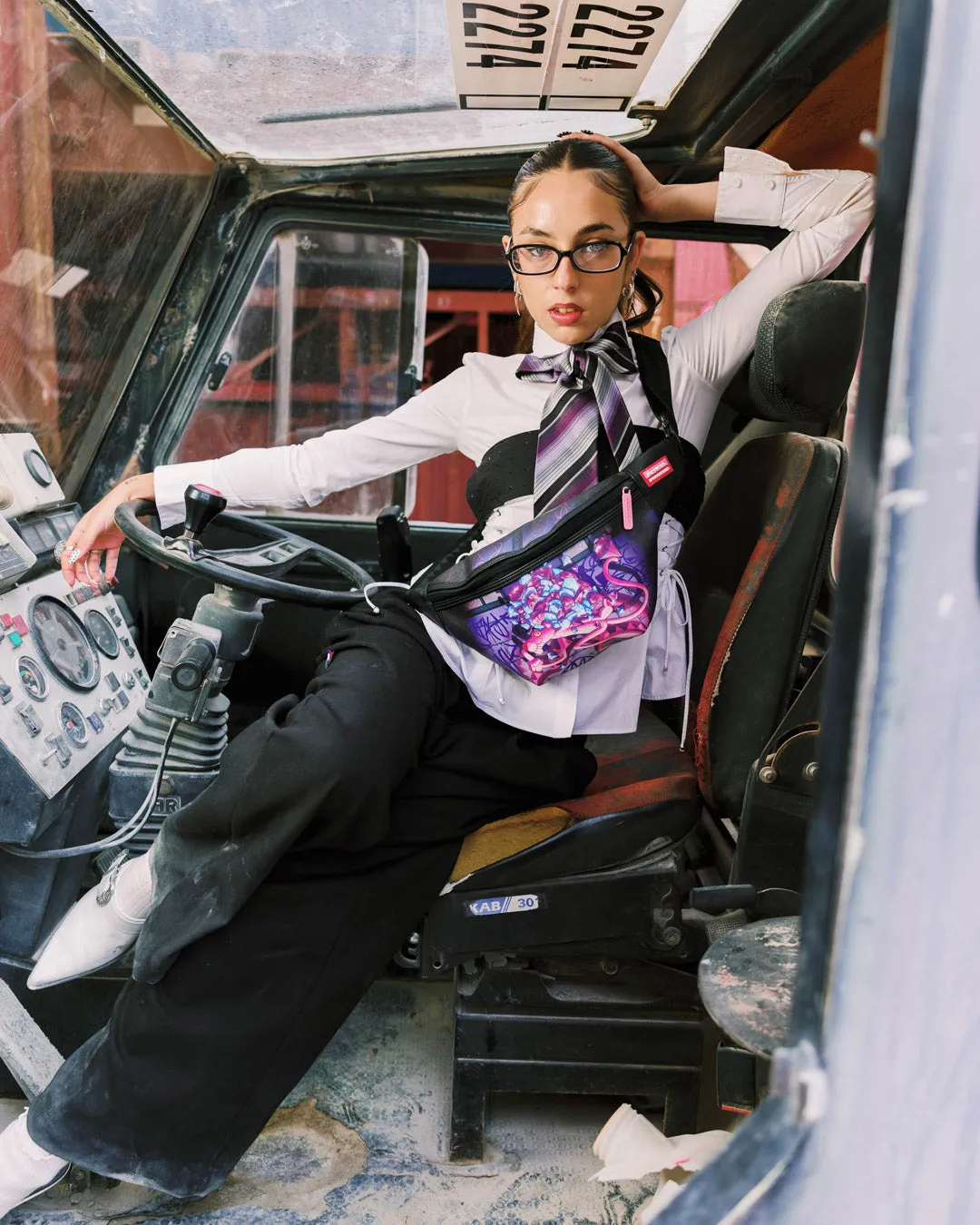 PINK PANTHER DIAMOND HEIST SAVVY CROSSBODY sold by Sprayground product image thumbnail 4