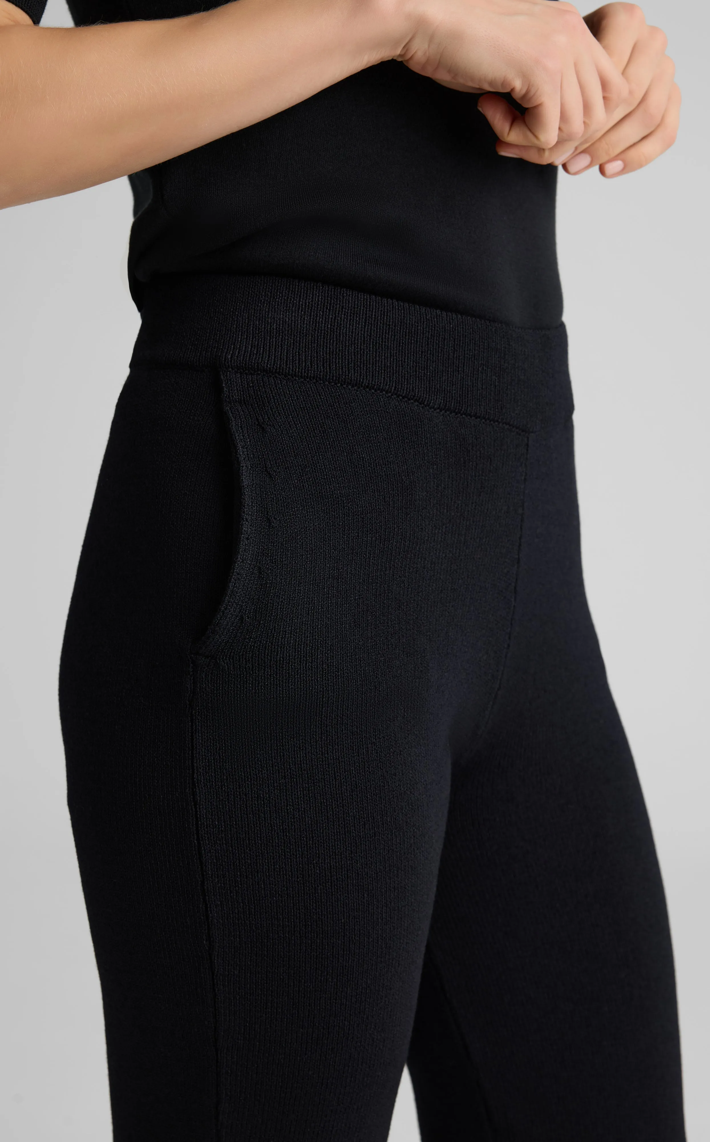 Isabel Full Length Pant in Legacy Crepe Knit sold by St. John product image thumbnail 4