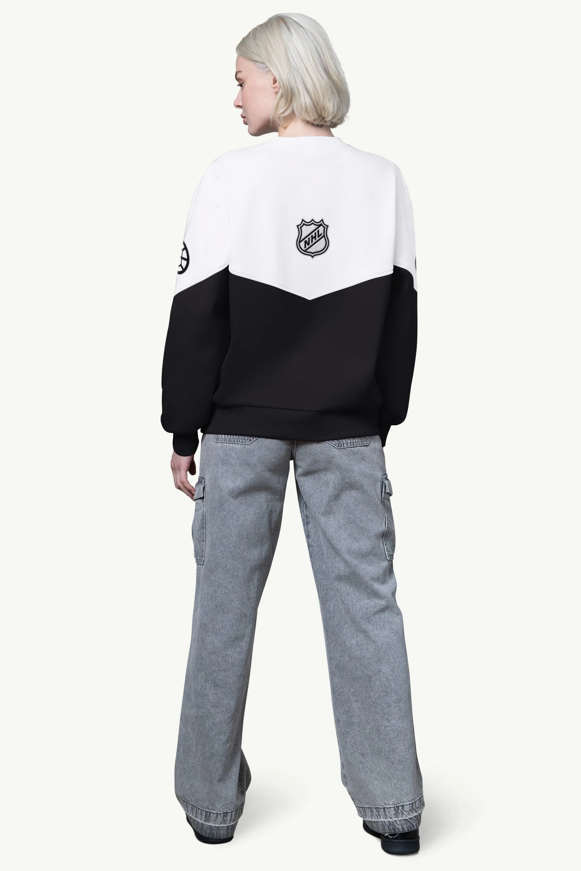 WOMENS BOSTON BRUINS CLUTCH HIT FLEECE sold by Starter product image thumbnail 3