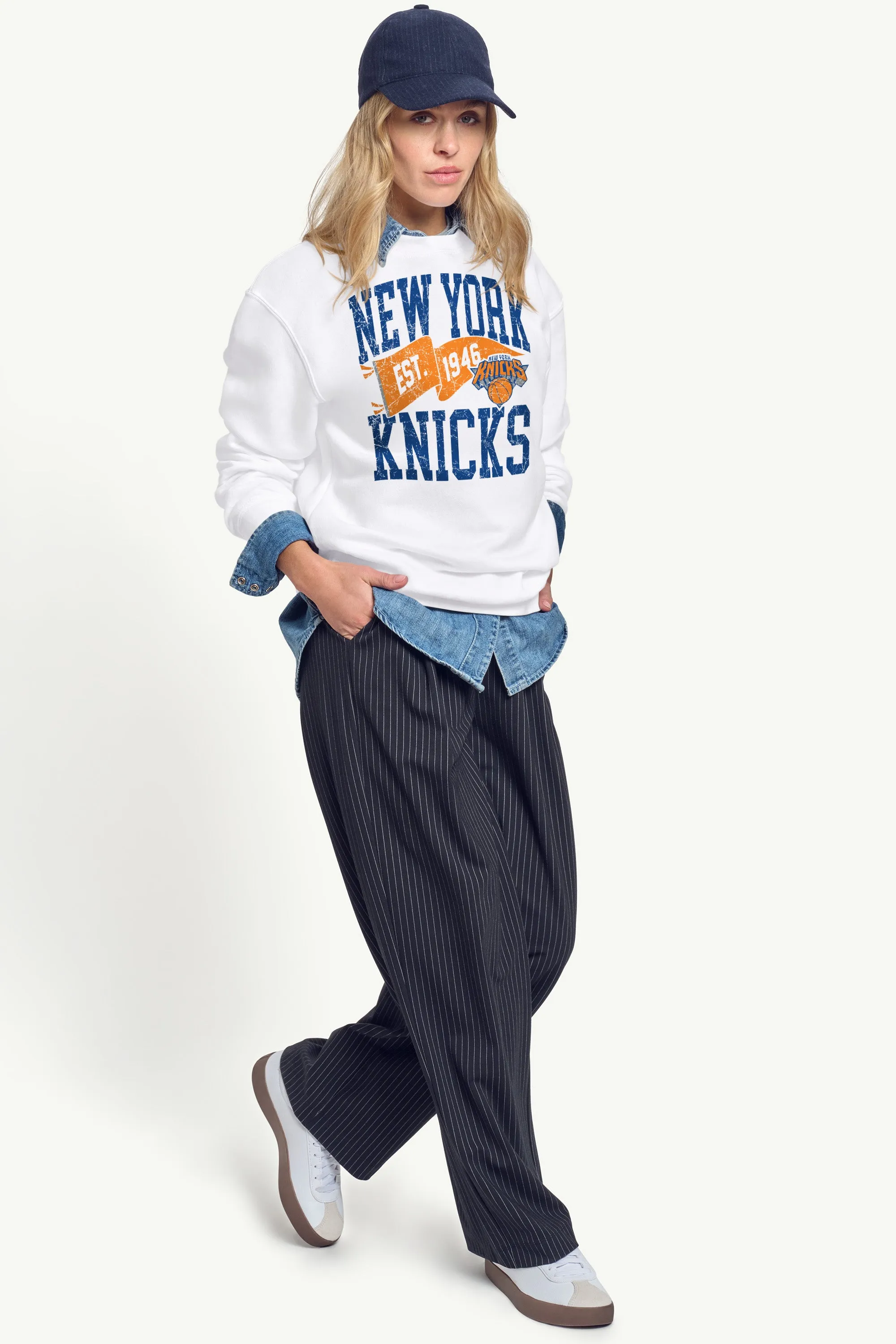 STARTER NEW YORK KNICKS PENNANT SWEATSHIRT sold by Starter product image thumbnail 4