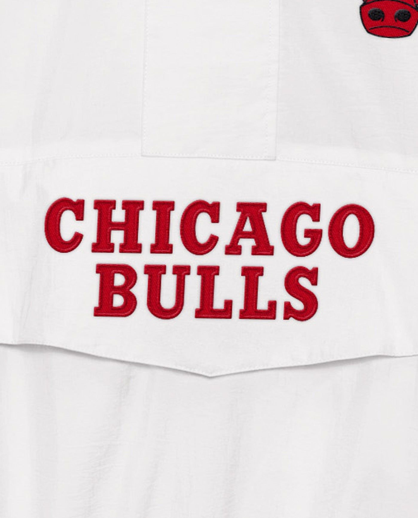 Chicago Bulls Home Team Half-Zip Jacket sold by Starter product image thumbnail 2