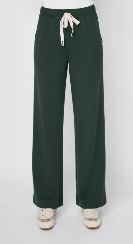 Softest Fleece Drawstring Pant in Everfall sold by Stateside