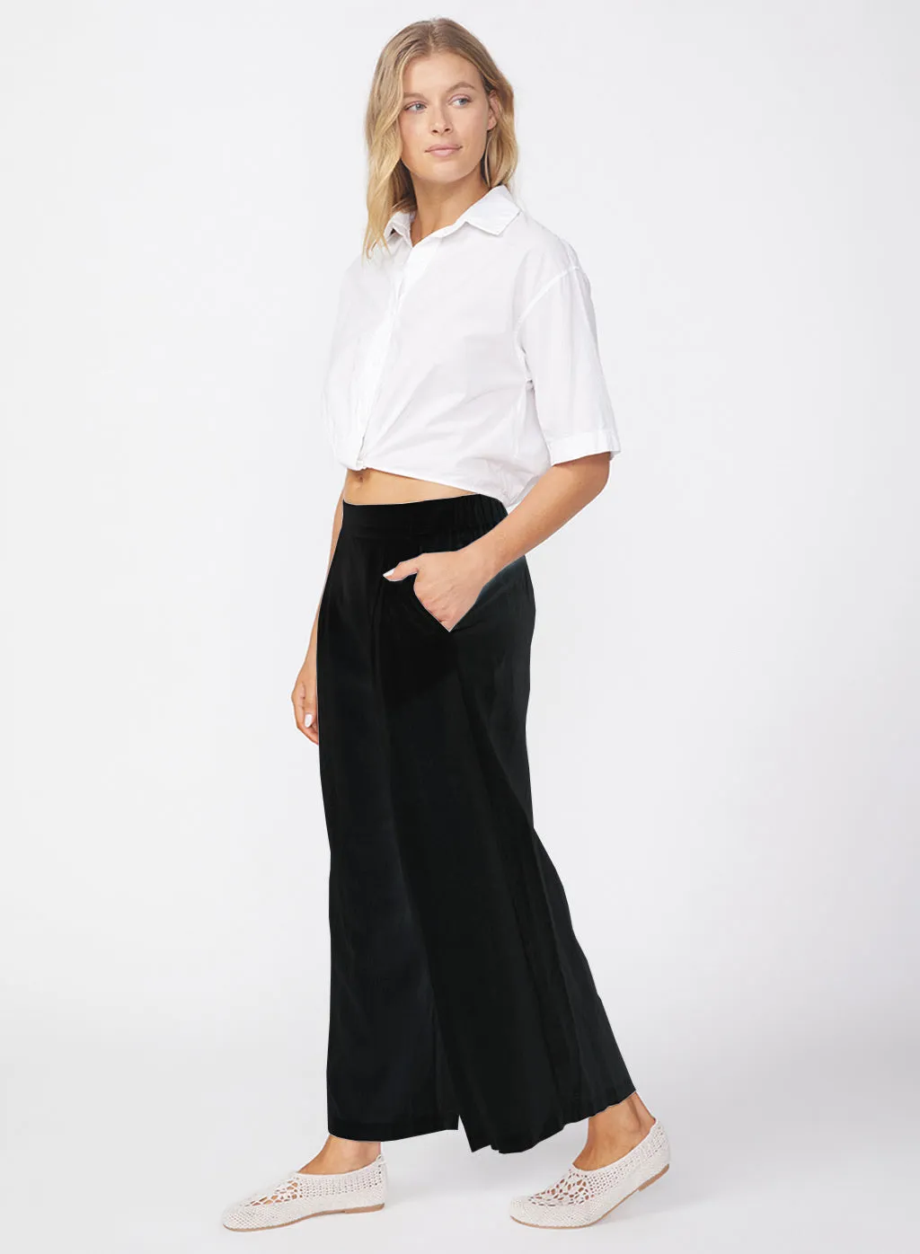 Linen Cropped Pull-On Trouser in Black sold by Stateside product image thumbnail 3
