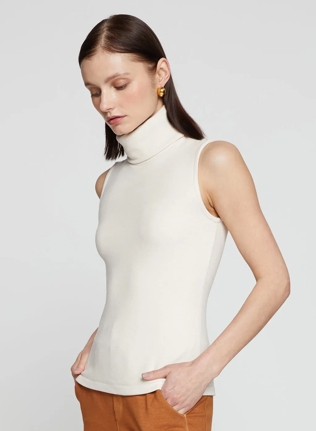 Honeyluxe Flat Back Rib Sleeveless Turtleneck in Cream sold by Stateside product image thumbnail 2