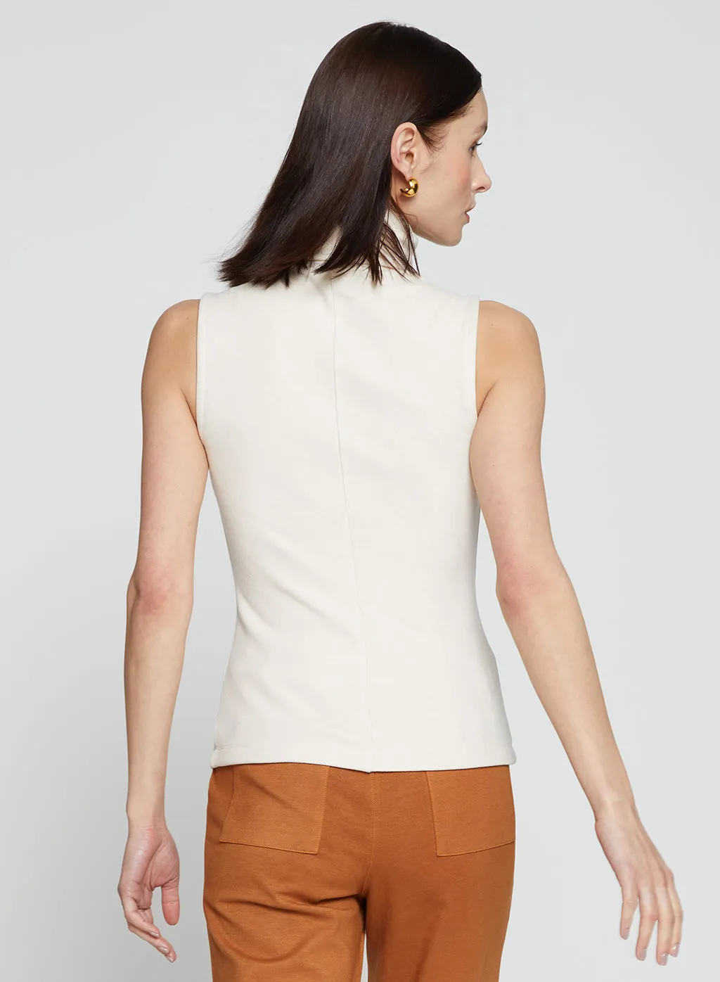 Honeyluxe Flat Back Rib Sleeveless Turtleneck in Cream sold by Stateside product image thumbnail 3