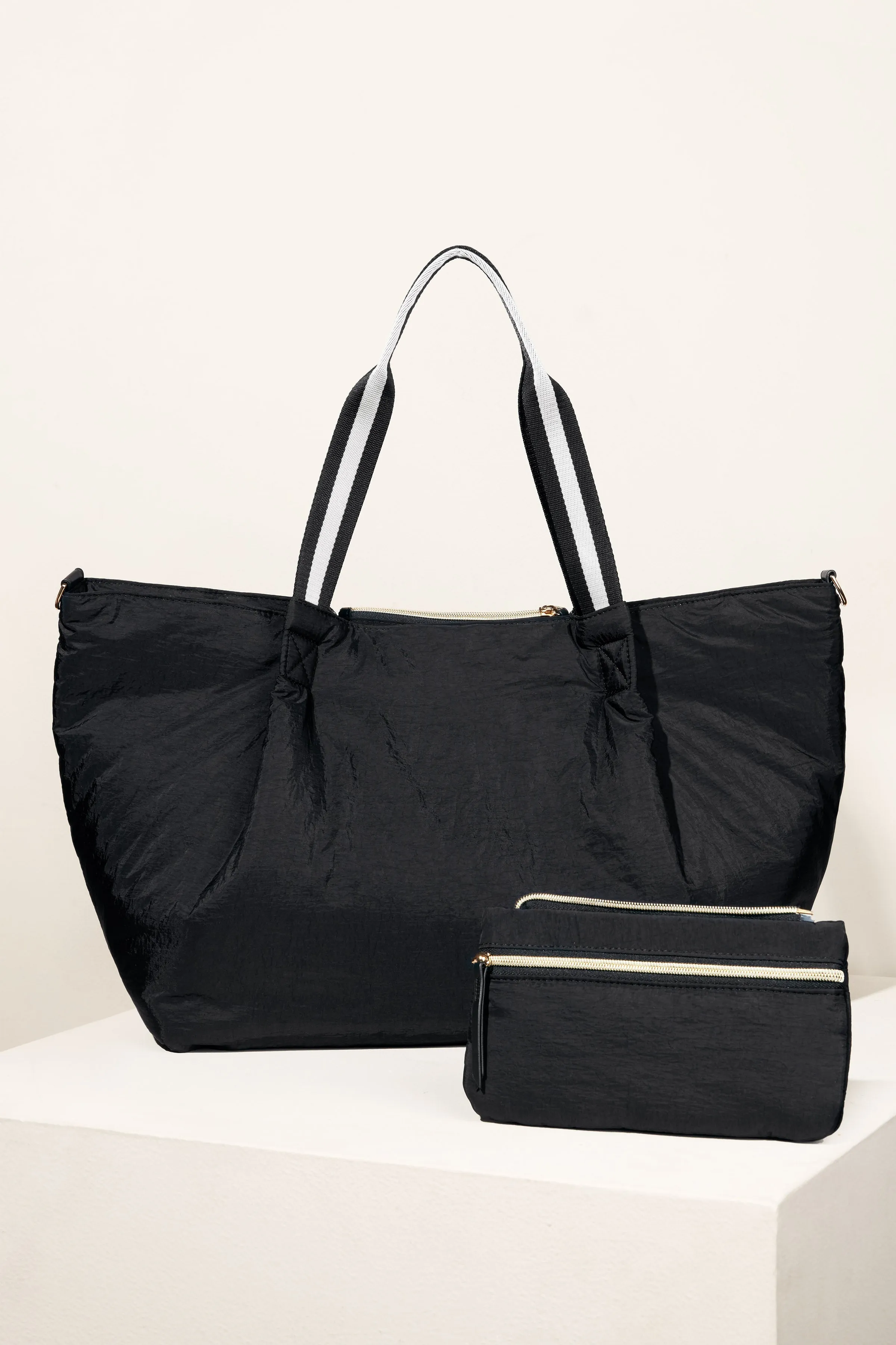 Zip It Large Tote sold by Stella & Dot product image thumbnail 2