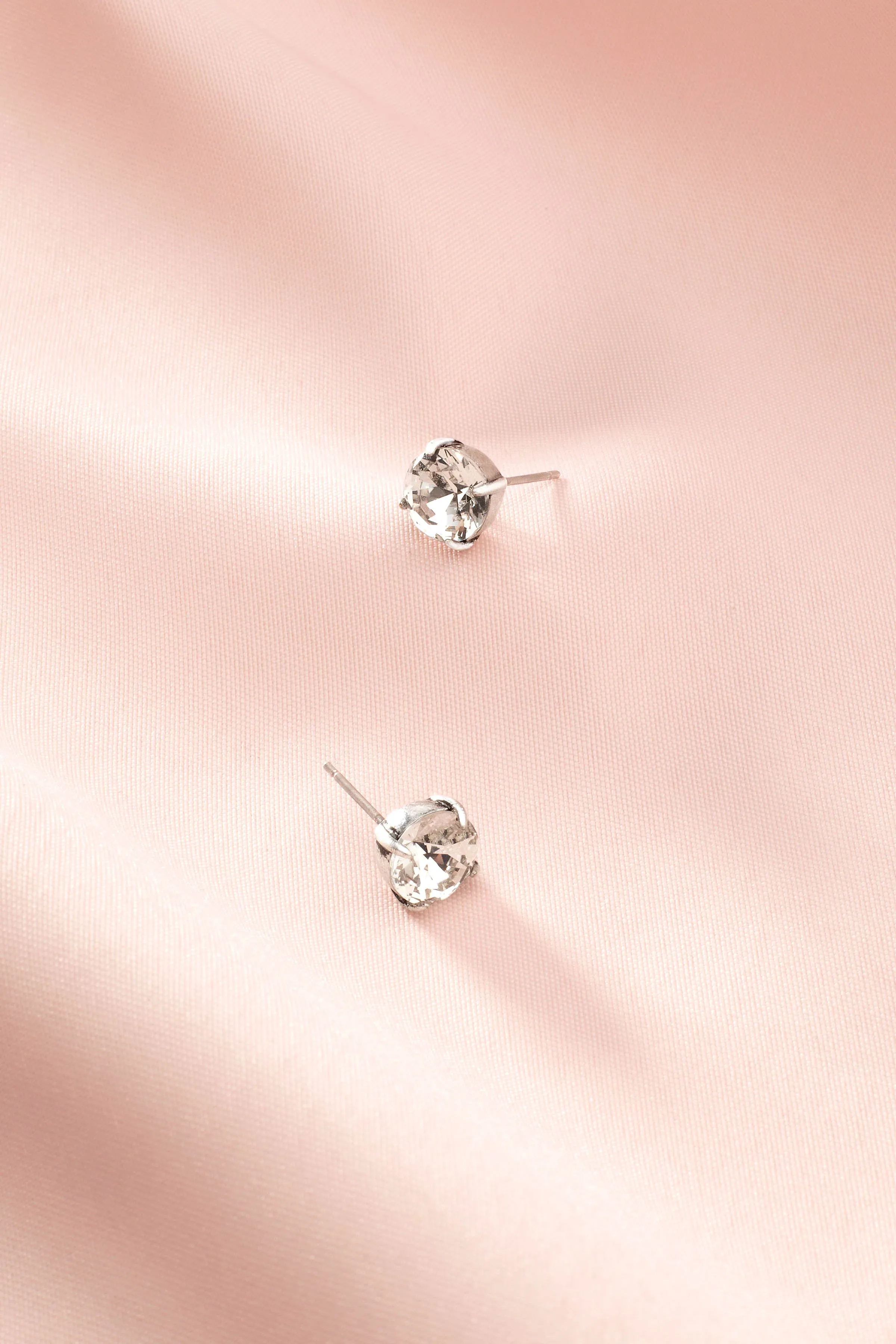 Neon Dream Earrings Pink sold by Stella & Dot product image thumbnail 4
