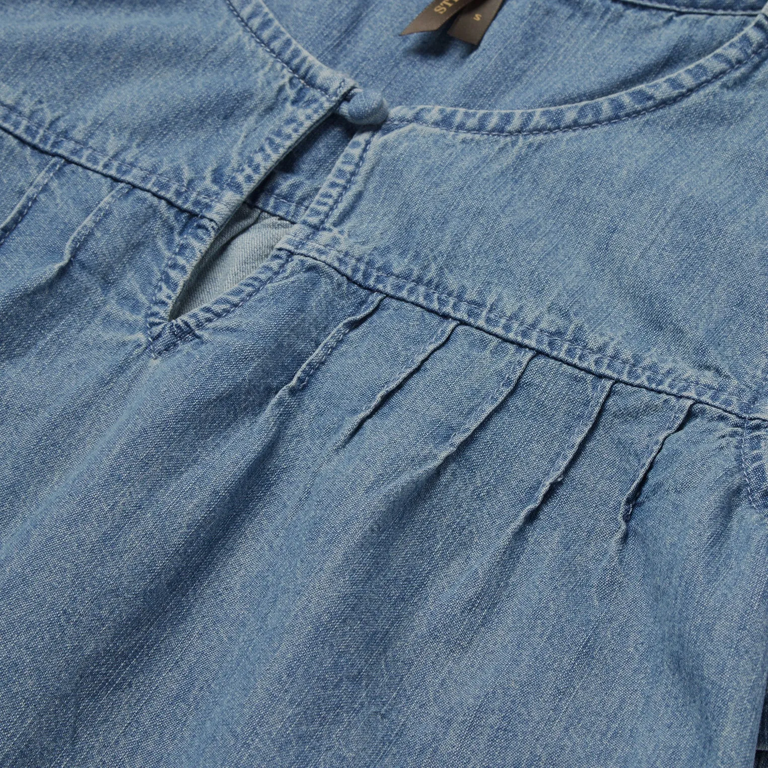 Short-Sleeved Denim Blouse sold by Stetson product image thumbnail 4