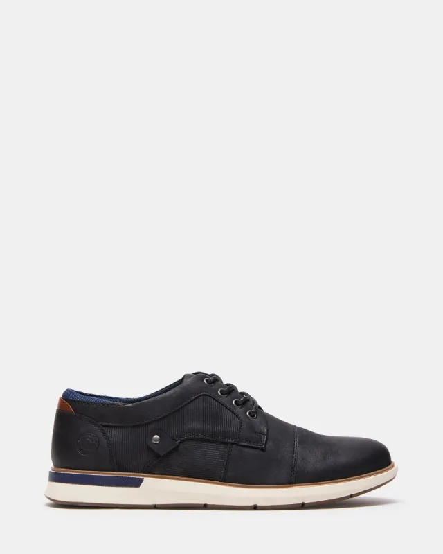 CUTLER BLACK sold by Steve Madden