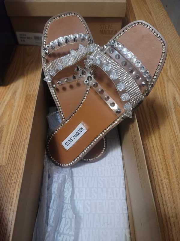 LEANDRA CLEAR - SM REBOOTED sold by Steve Madden product image thumbnail 3