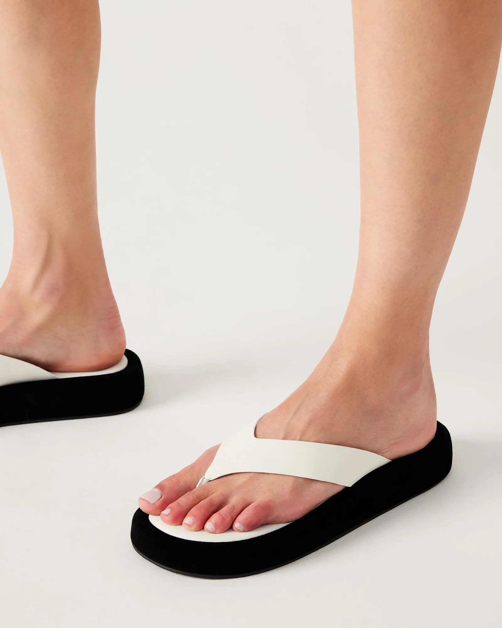 KYLEN WHITE LEATHER sold by Steve Madden product image thumbnail 2