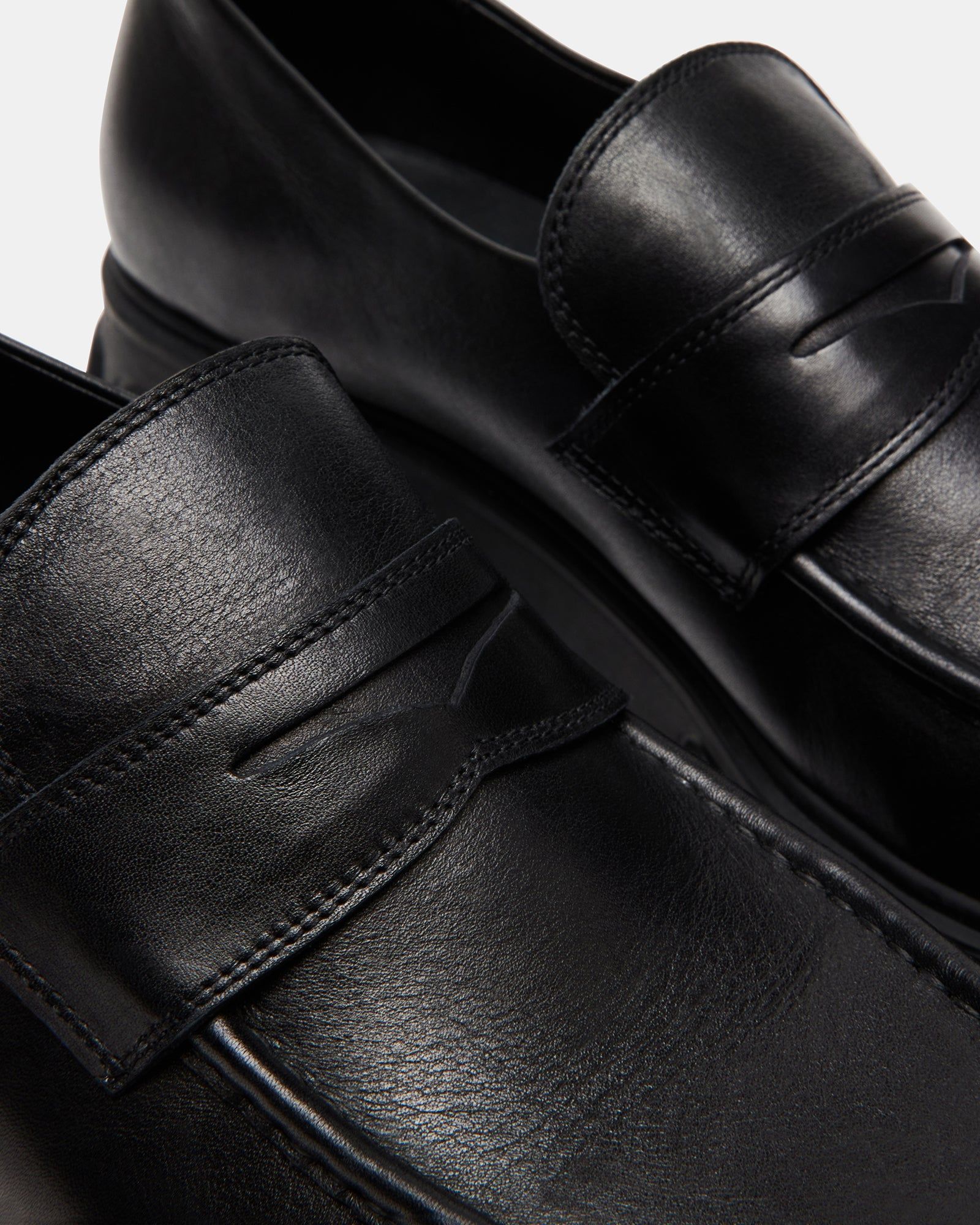 CENTRO BLACK LEATHER - SM REBOOTED sold by Steve Madden product image thumbnail 4