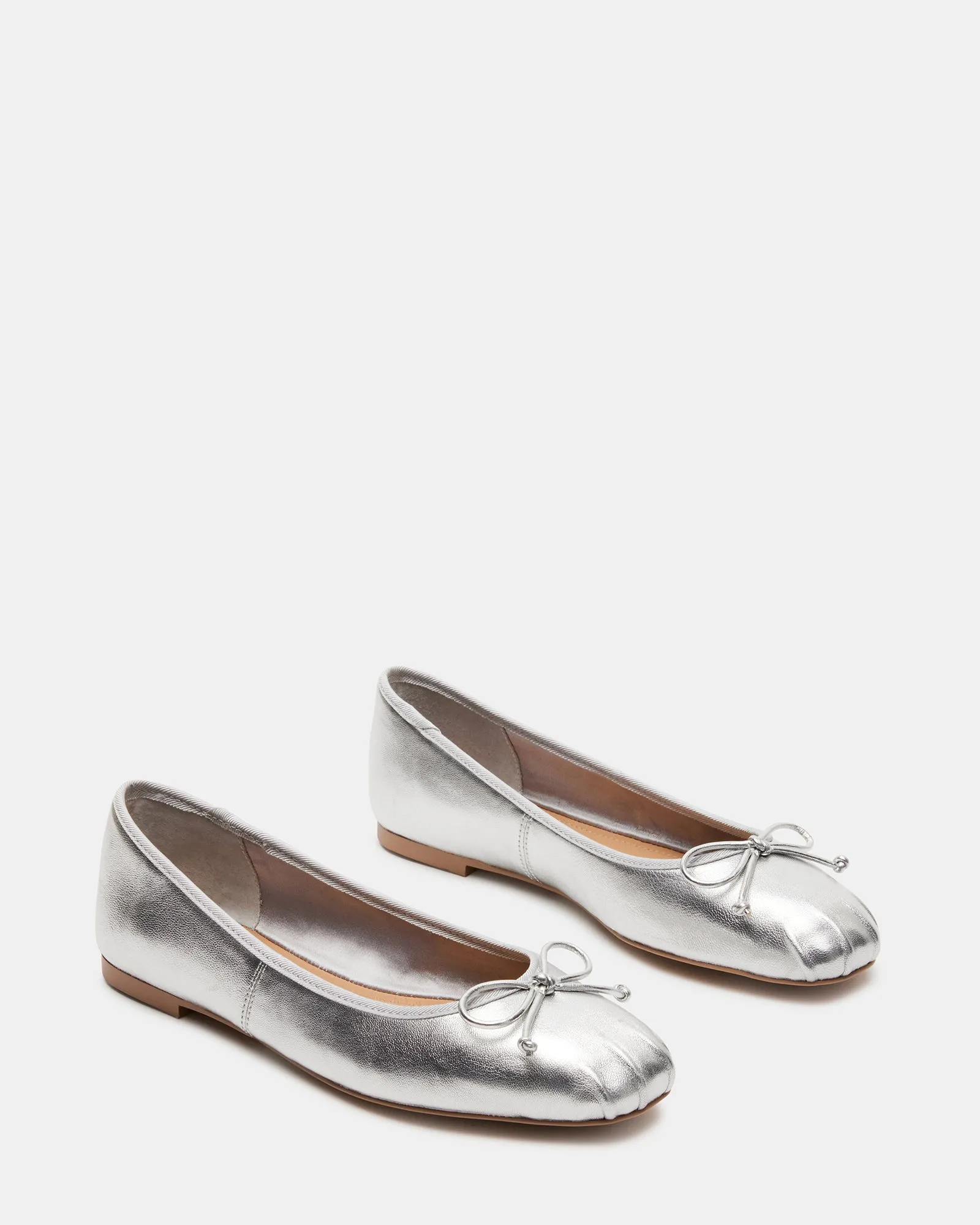 ANNALISE SILVER LEATHER sold by Steve Madden product image thumbnail 2