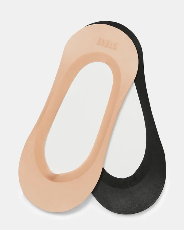 NO-SHOW FOOTIES BLACK-TAN sold by Steve Madden