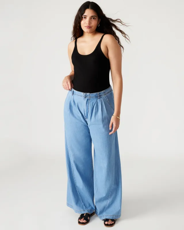 STARLING JEAN made by Steve Madden