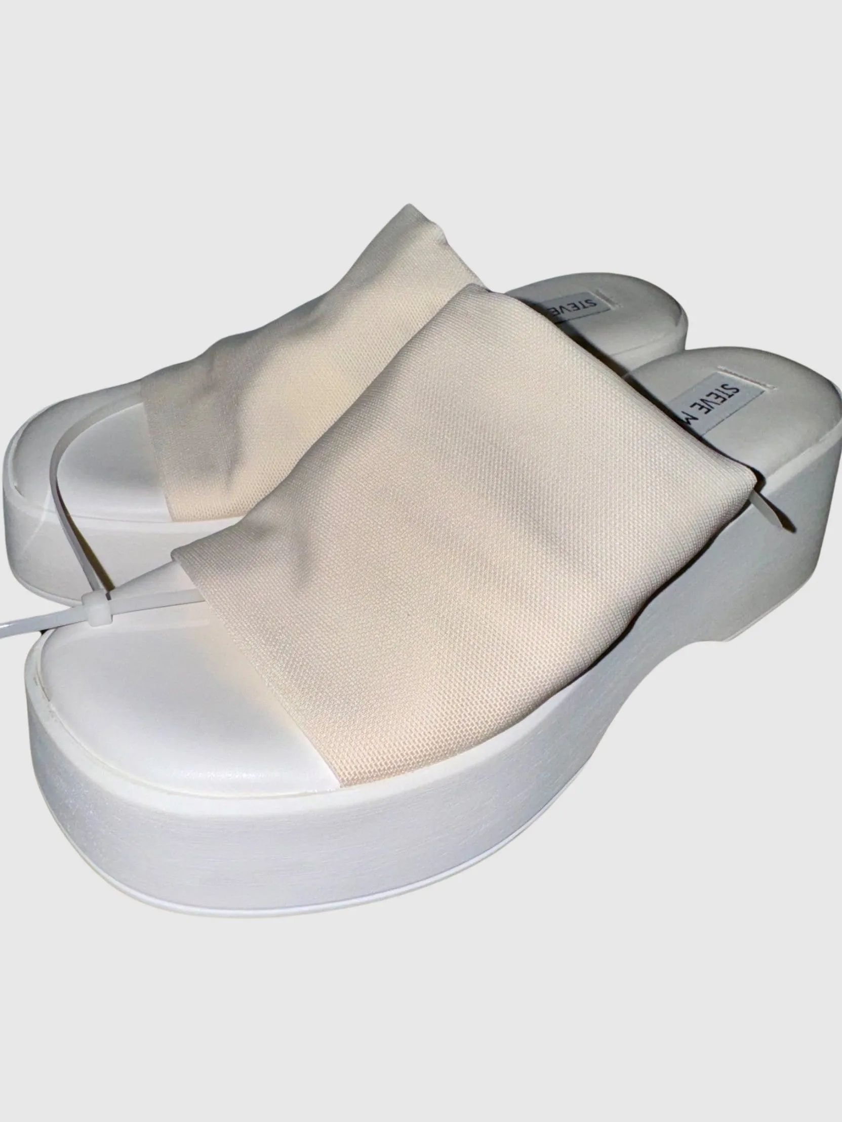 SLINKY30 WHITE - SM REBOOTED sold by Steve Madden