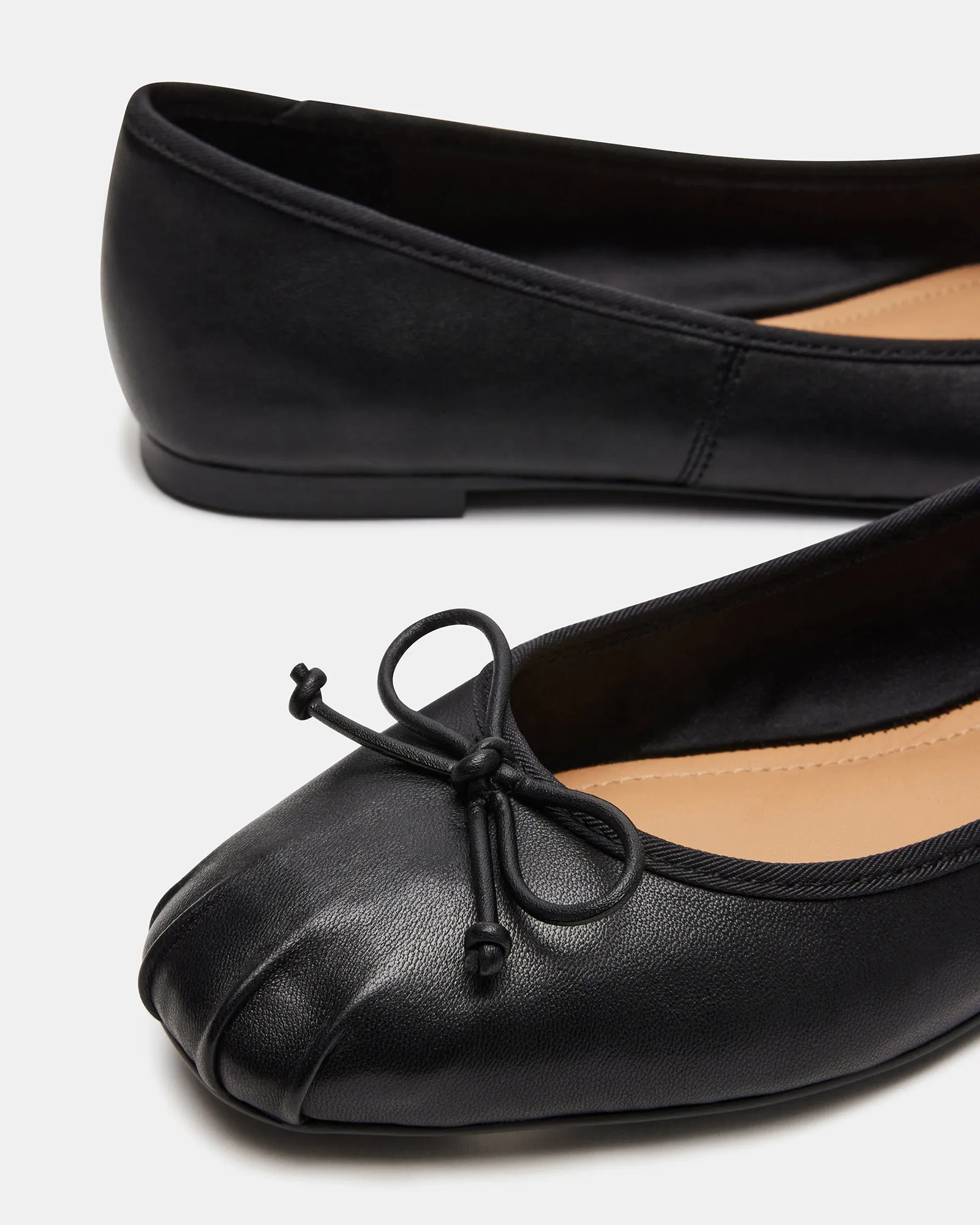 ANNALISE BLACK LEATHER sold by Steve Madden product image thumbnail 3