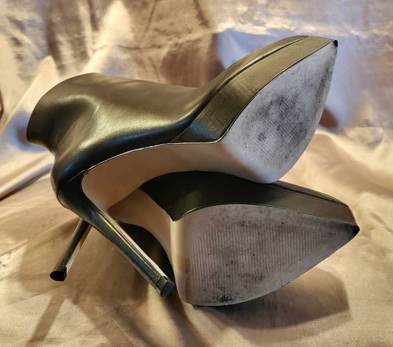 VELINA BLACK LEATHER - SM REBOOTED sold by Steve Madden product image thumbnail 4