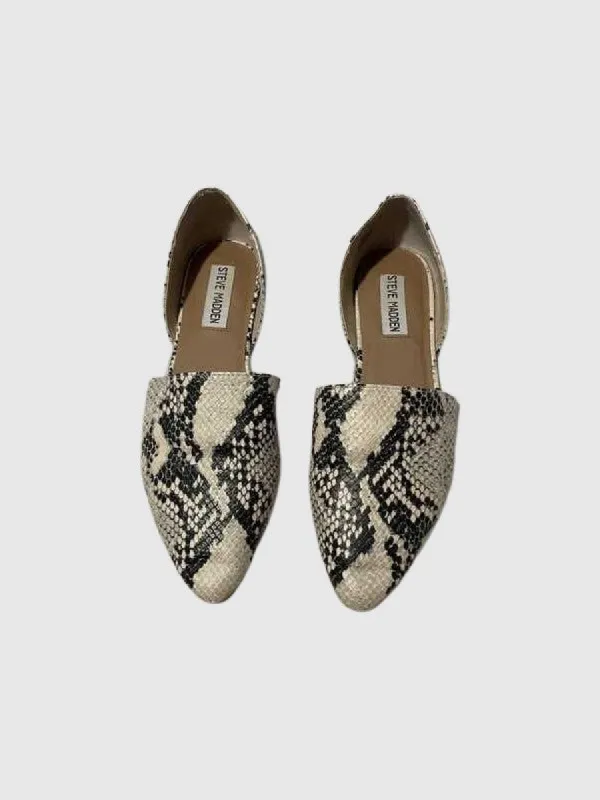 WOMEN'S - FLATS - SM REBOOTED sold by Steve Madden