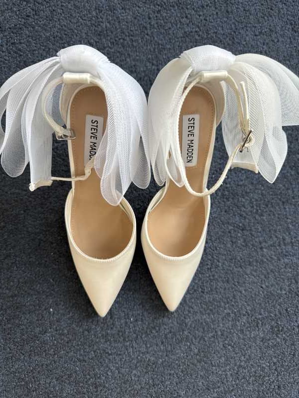 VALENTEEN WHITE SATIN - SM REBOOTED sold by Steve Madden product image thumbnail 3