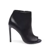 KICKING BLACK LEATHER - SM REBOOTED sold by Steve Madden