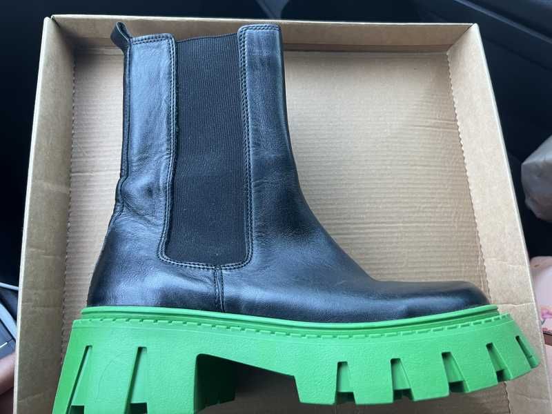 CHARGES BLACK/GREEN - SM REBOOTED sold by Steve Madden product image thumbnail 4