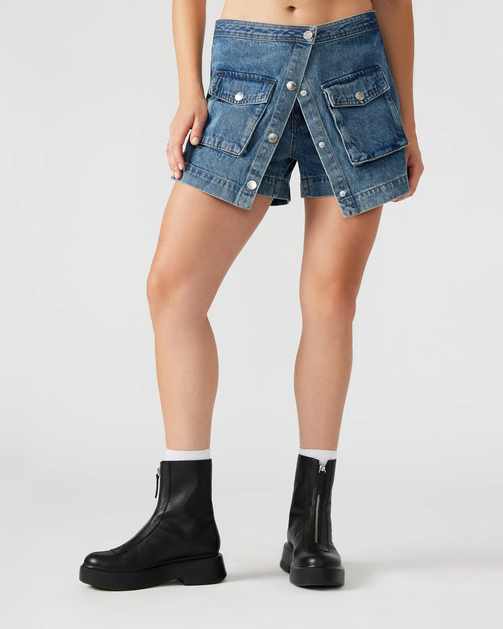 JENNIFER DENIM SKORT sold by Steve Madden product image thumbnail 2