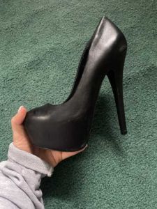 DEJAVU LEATHER UPPER PLATFORM PUMPS - SM REBOOTED sold by Steve Madden