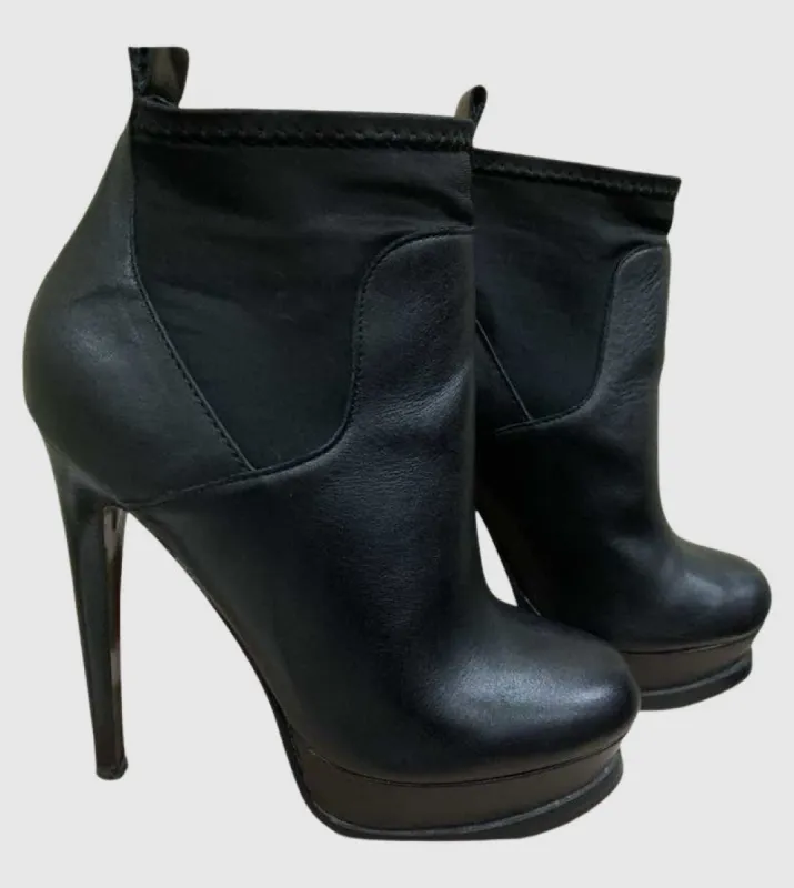DONNAA PLATFORM LEATHER IN BLACK - SM REBOOTED sold by Steve Madden