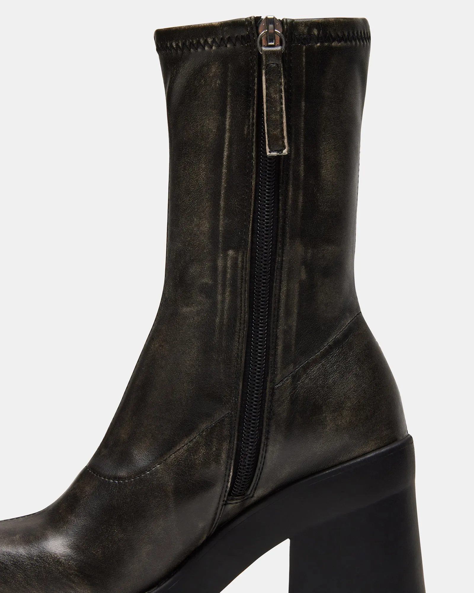 KLAYTON BROWN DISTRESSED sold by Steve Madden product image thumbnail 3