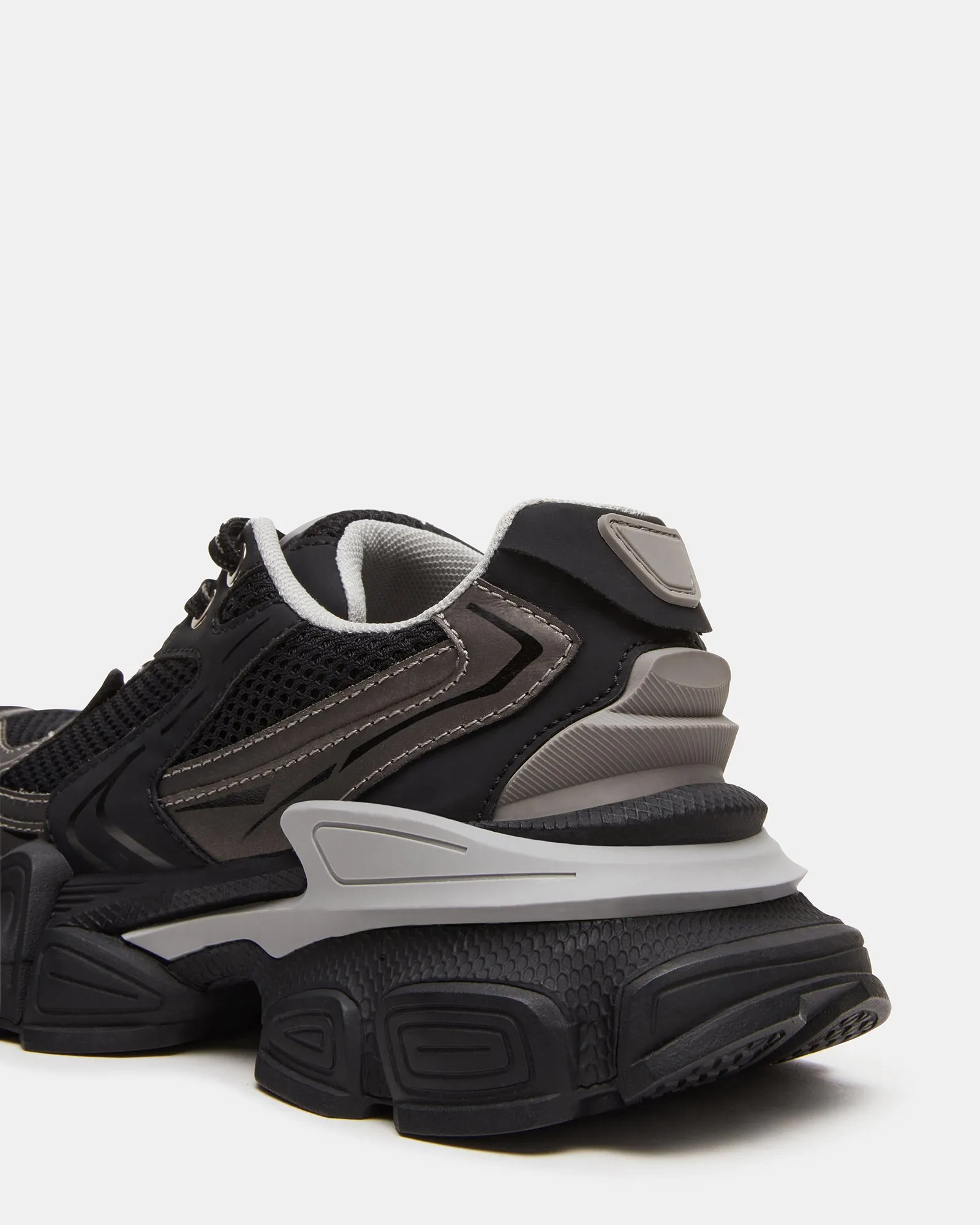 RAPID BLACK/WHITE sold by Steve Madden product image thumbnail 3
