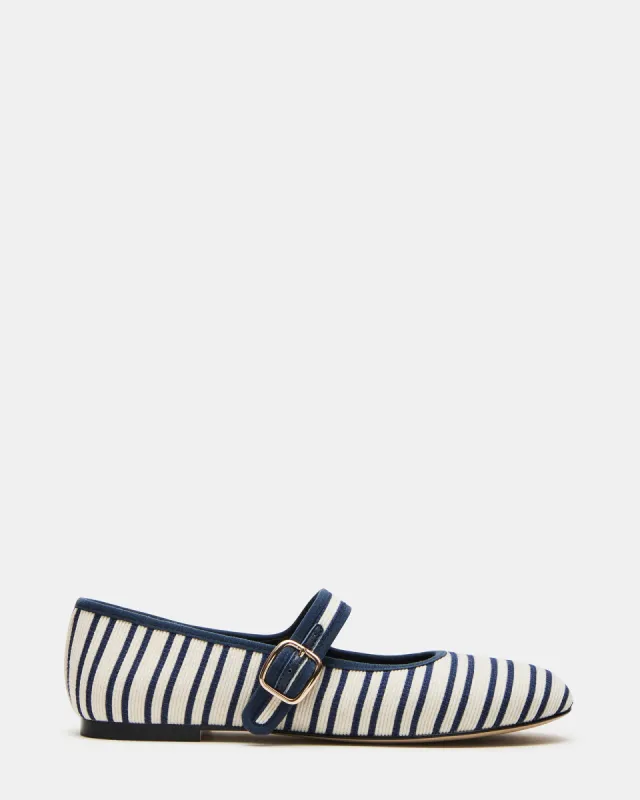 DORY WHITE/NAVY sold by Steve Madden