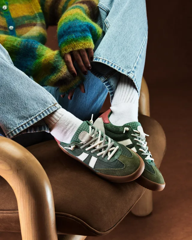 VERDICT SNEAKER AND RIBBED SOCKS BUNDLE sold by Steve Madden