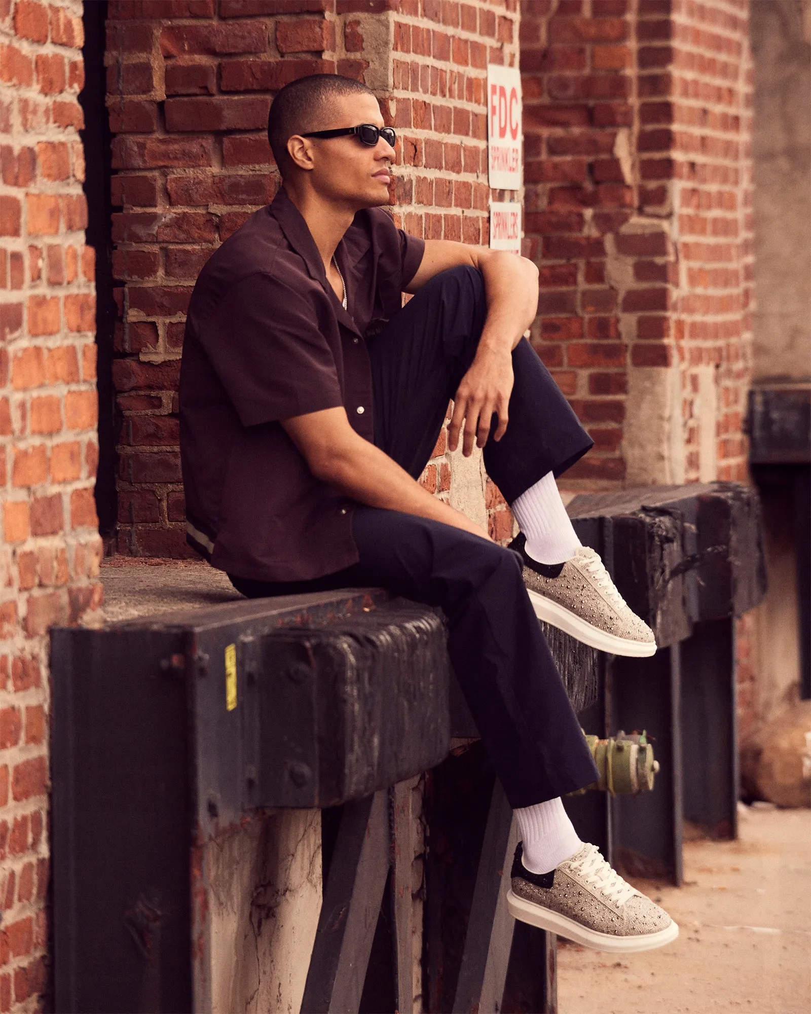 MEN'S ICEBOX SNEAKER AND SOCKS BUNDLE sold by Steve Madden