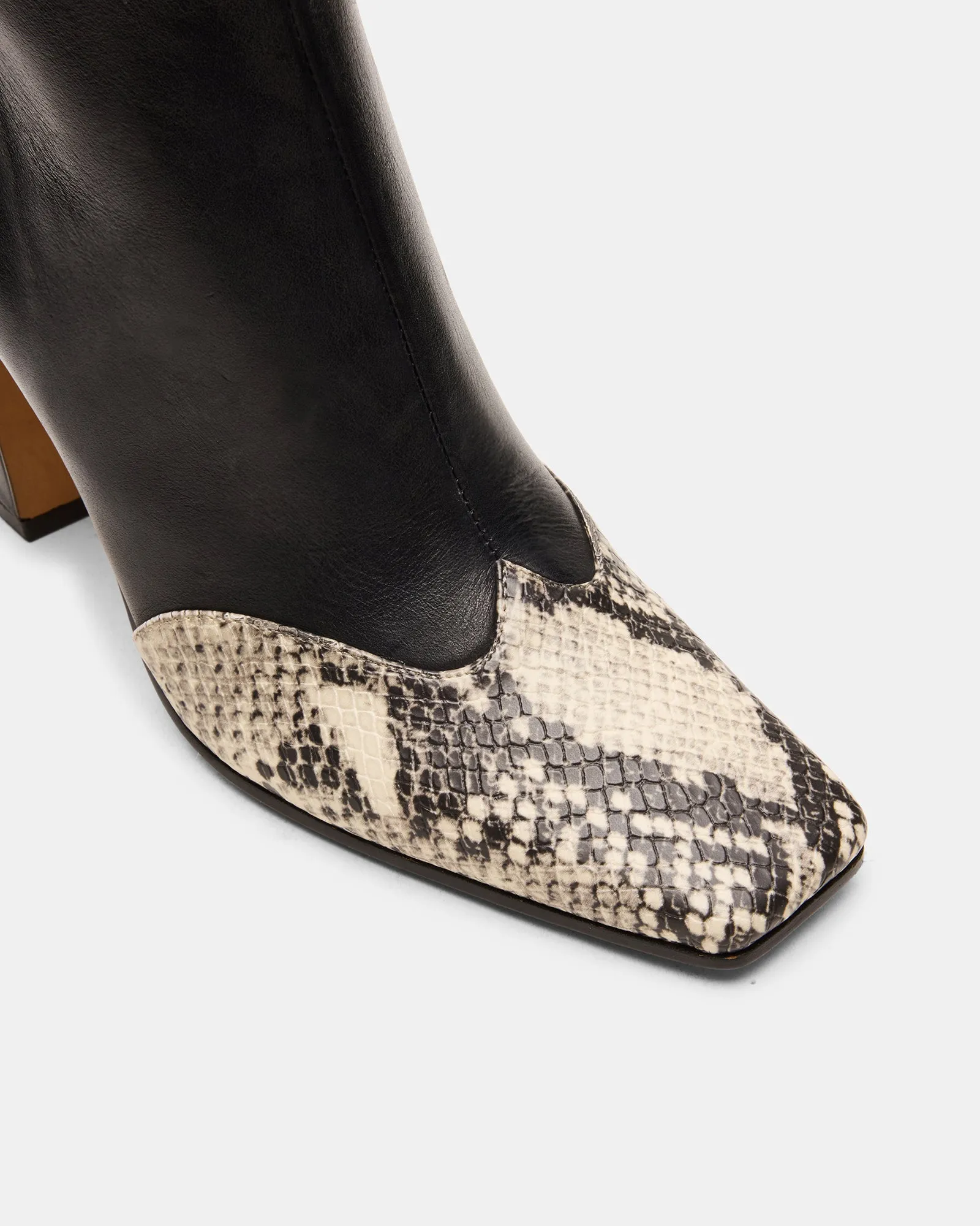 LYLE BLACK LEATHER WITH SNAKE sold by Steve Madden product image thumbnail 3
