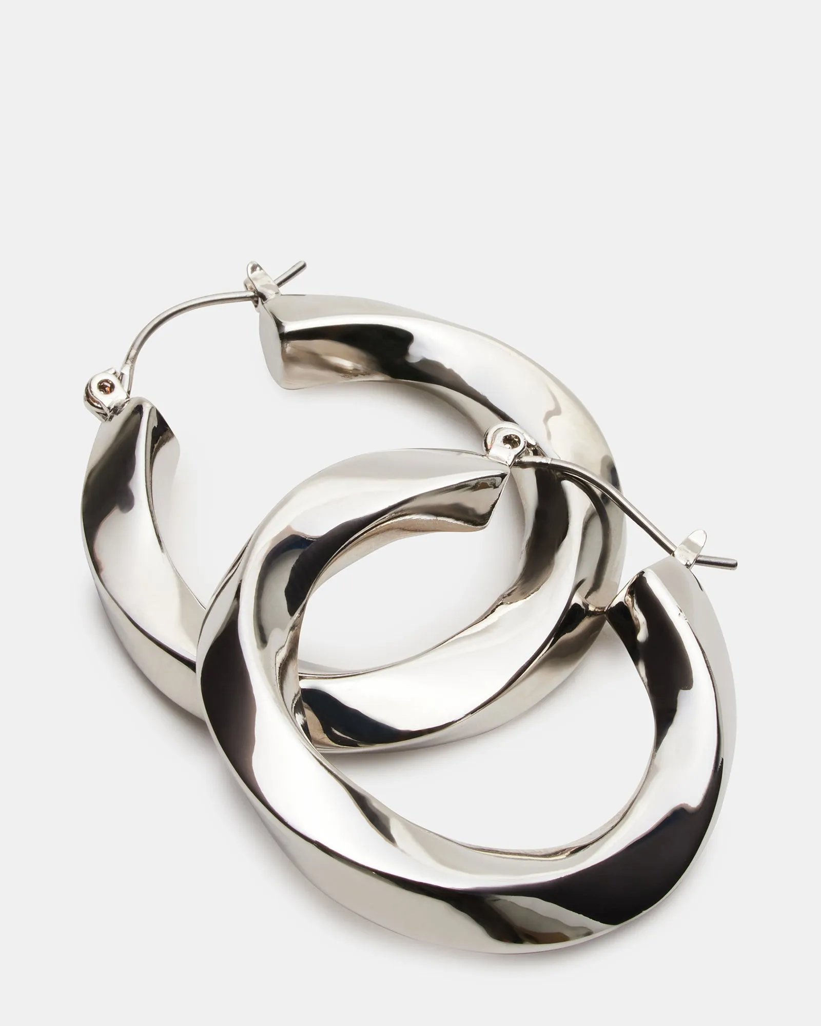 MEDIUM TWISTED HOOPS SILVER sold by Steve Madden product image thumbnail 2