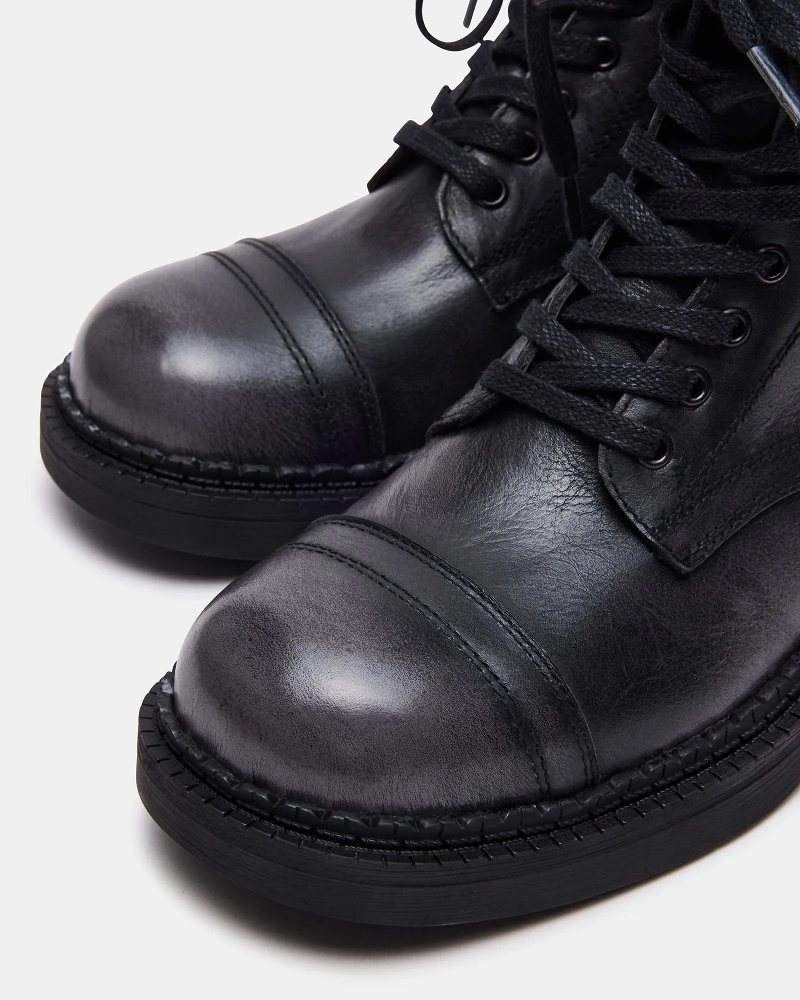 CRIMSON BLACK DISTRESSED sold by Steve Madden product image thumbnail 3