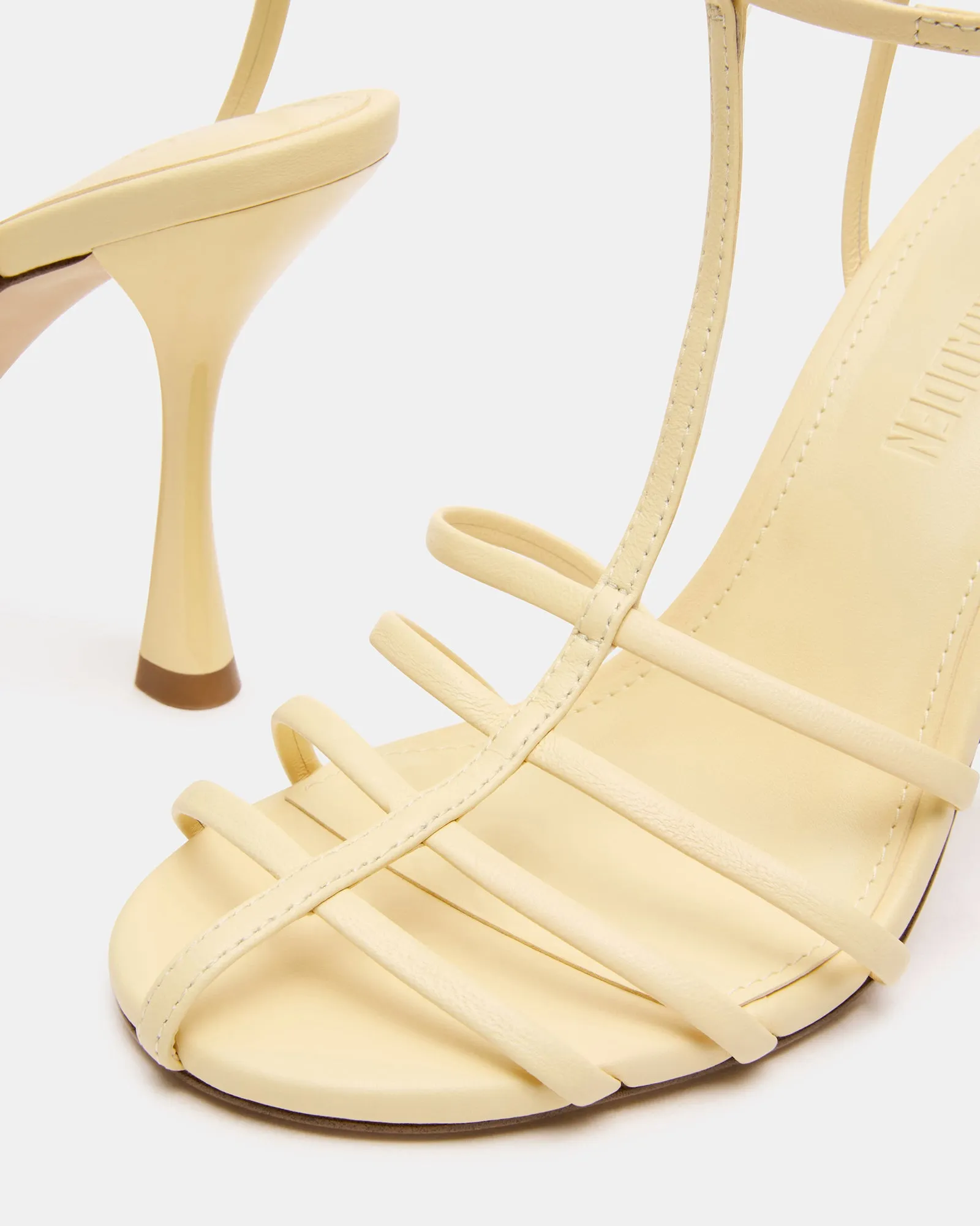 TILDAH BUTTER LEATHER sold by Steve Madden product image thumbnail 3