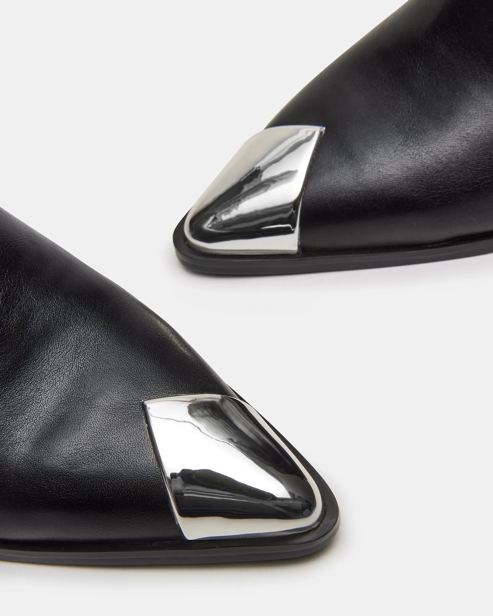 LUCIANA BLACK - SM REBOOTED sold by Steve Madden product image thumbnail 4