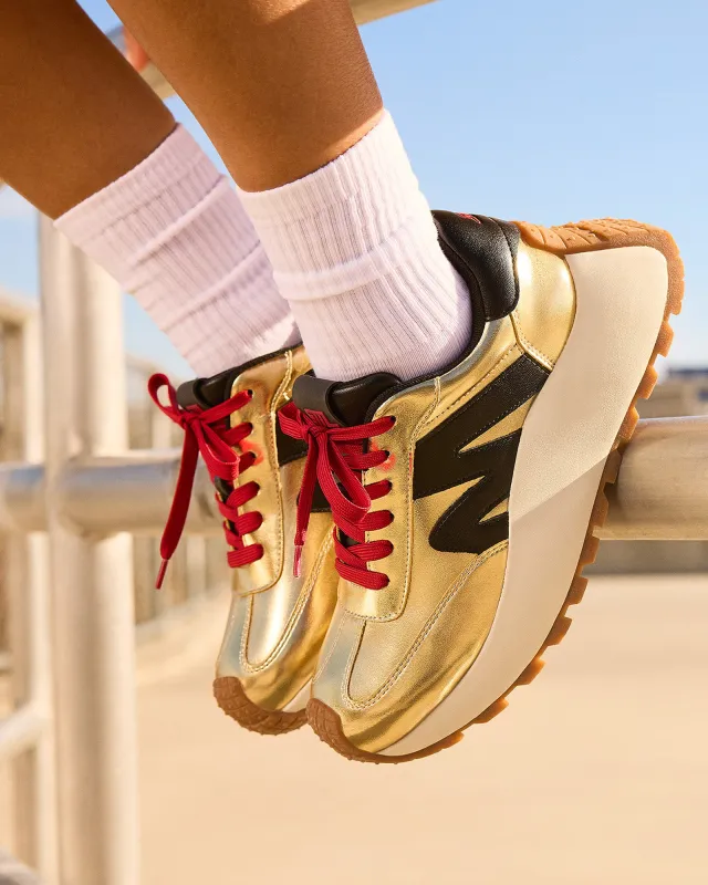 SUPERCAMPO SNEAKER AND CREW SOCKS BUNDLE sold by Steve Madden