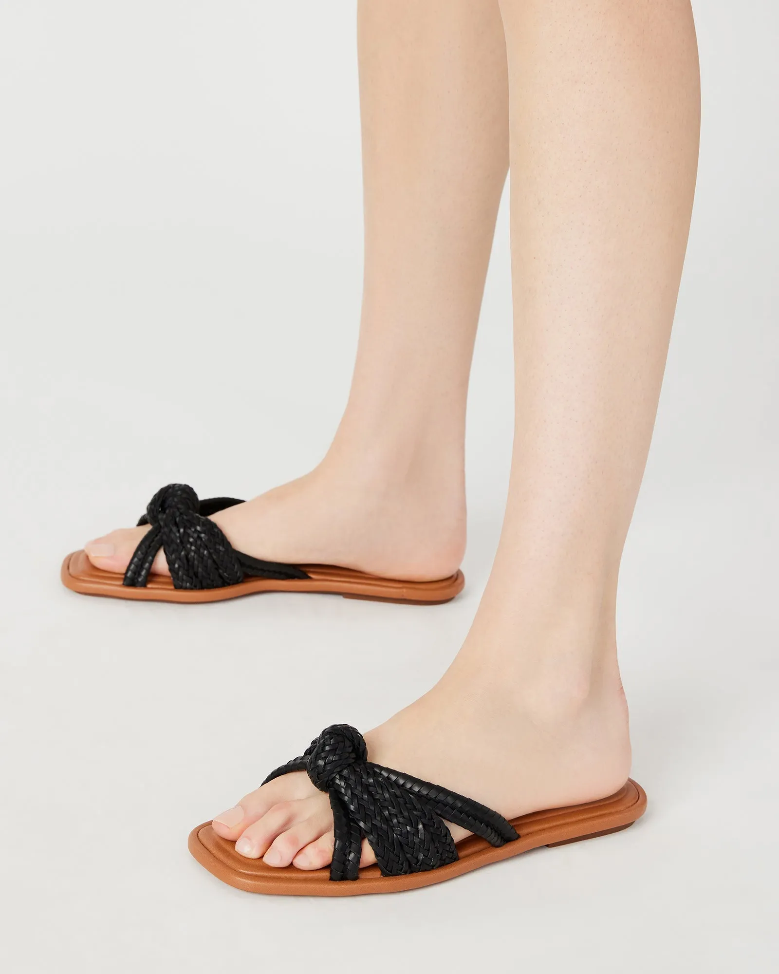 KANDACE BLACK - SM REBOOTED sold by Steve Madden product image thumbnail 2