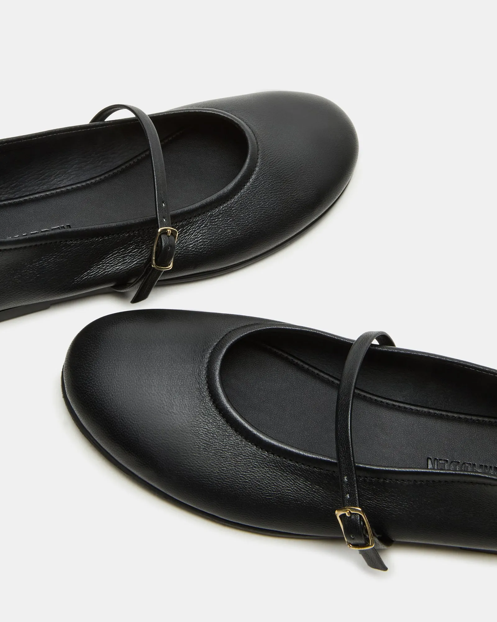 BESETTE BLACK LEATHER sold by Steve Madden product image thumbnail 3