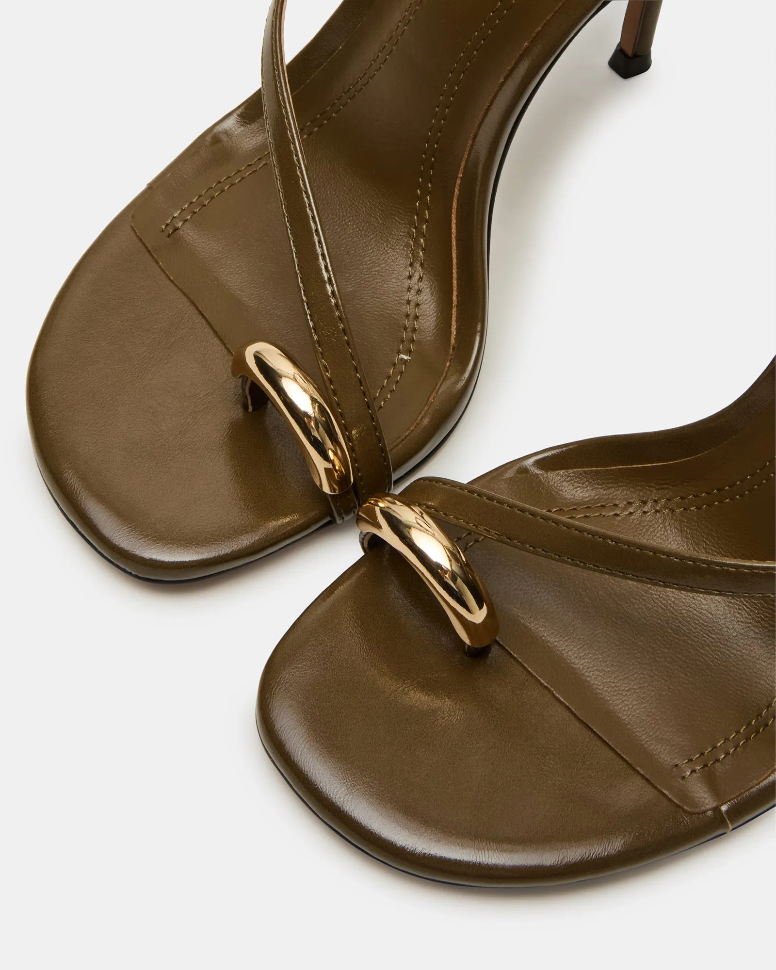 TIA OLIVE sold by Steve Madden product image thumbnail 3