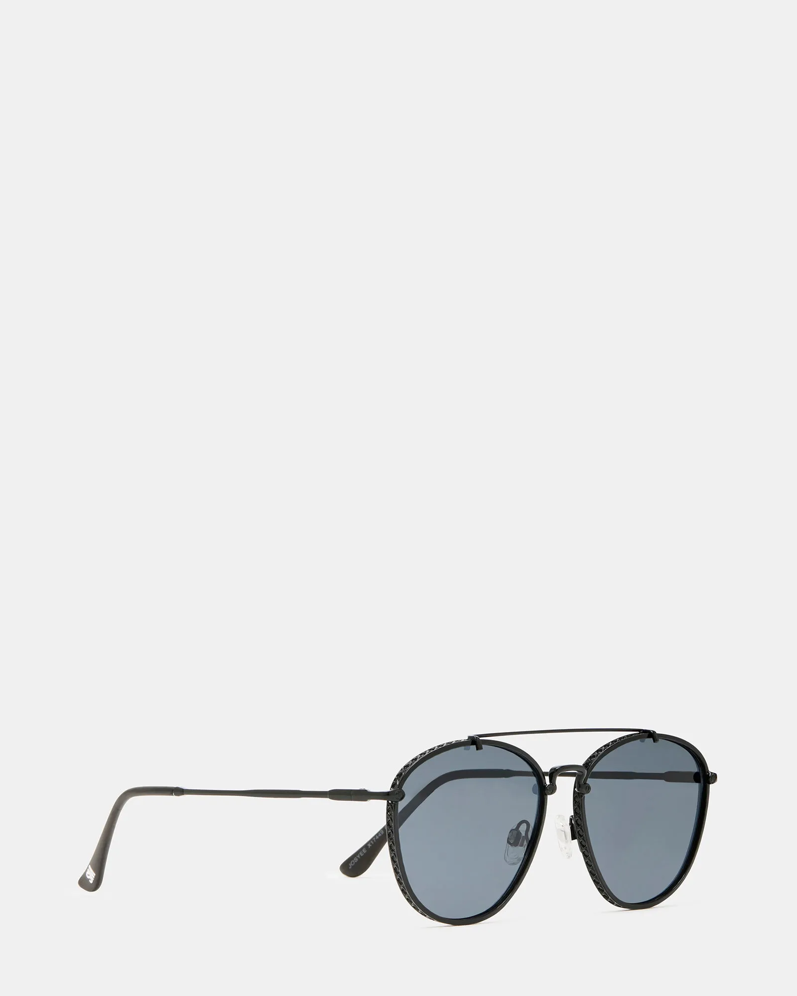 JOSYEE SUNGLASSES BLACK sold by Steve Madden product image thumbnail 2