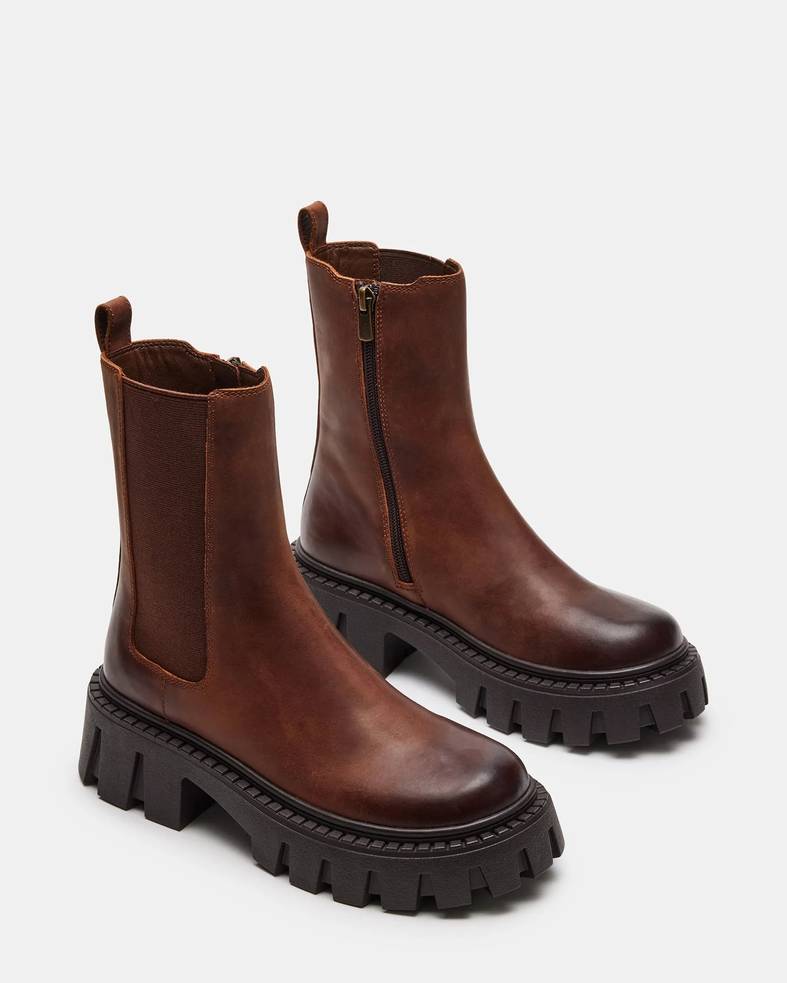 CHARGES BROWN DISTRESSED - SM REBOOTED sold by Steve Madden product image thumbnail 3