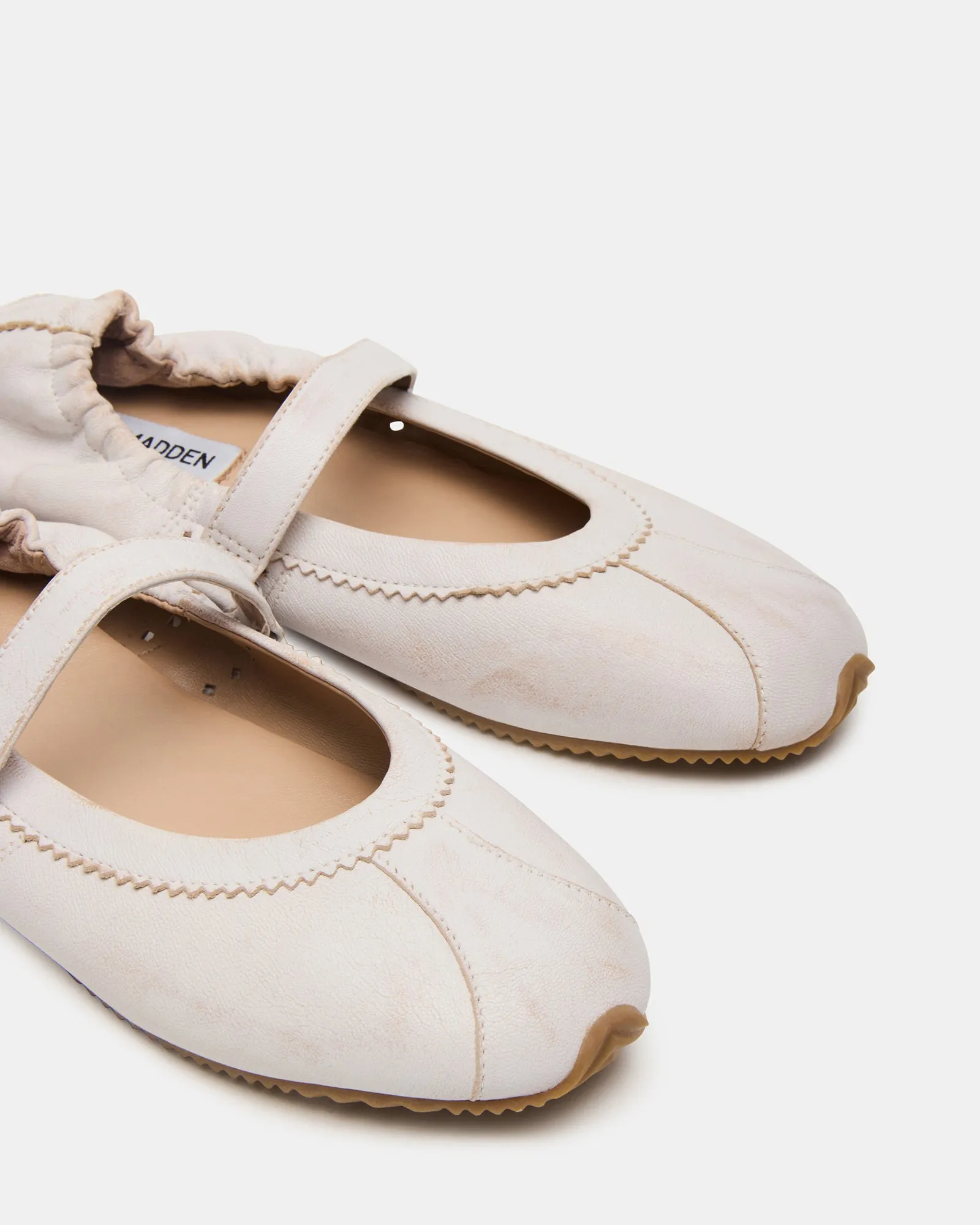 ANAYA WHITE DISTRESSED sold by Steve Madden product image thumbnail 3