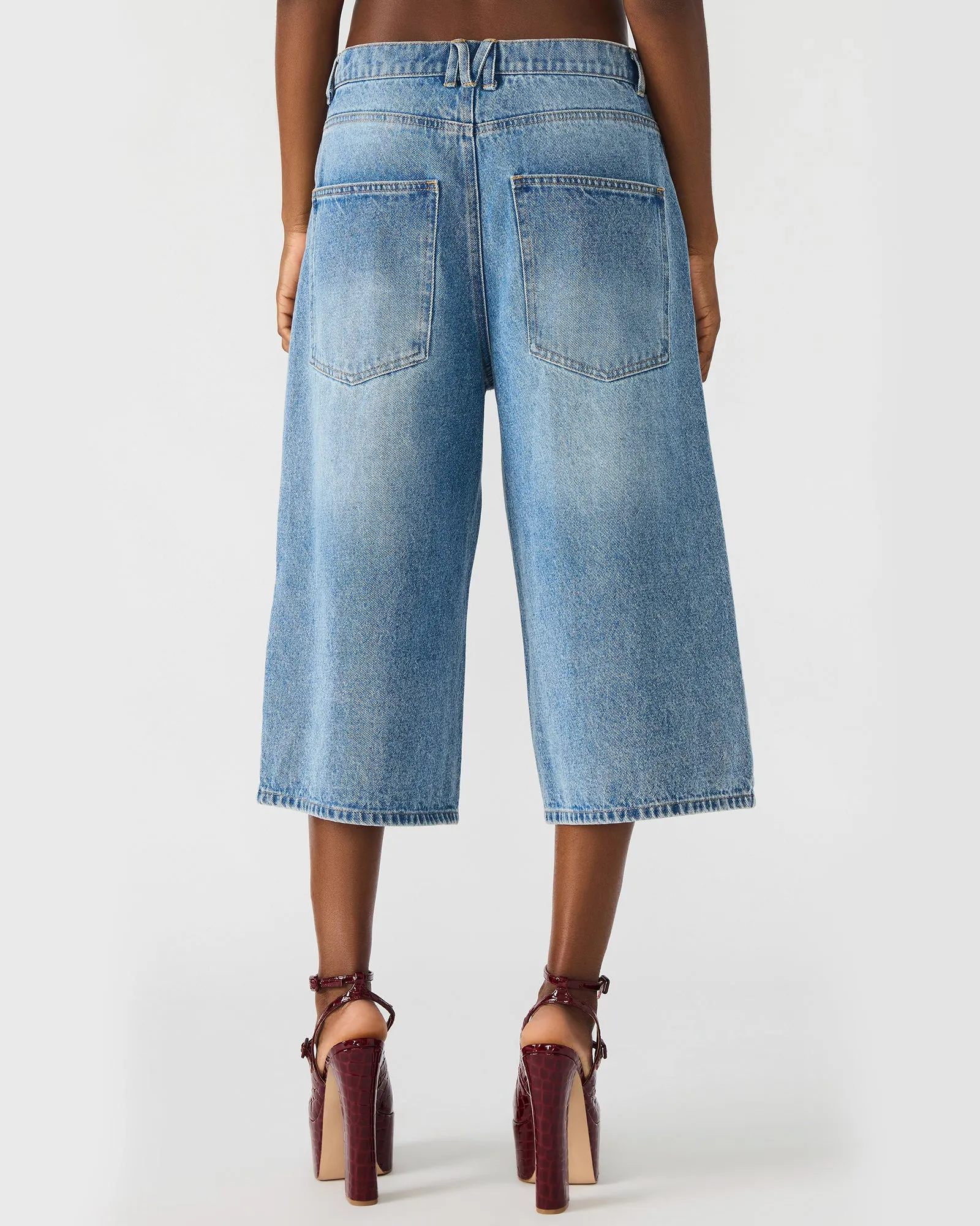 BREA SHORT FOREVER BLUE sold by Steve Madden product image thumbnail 4