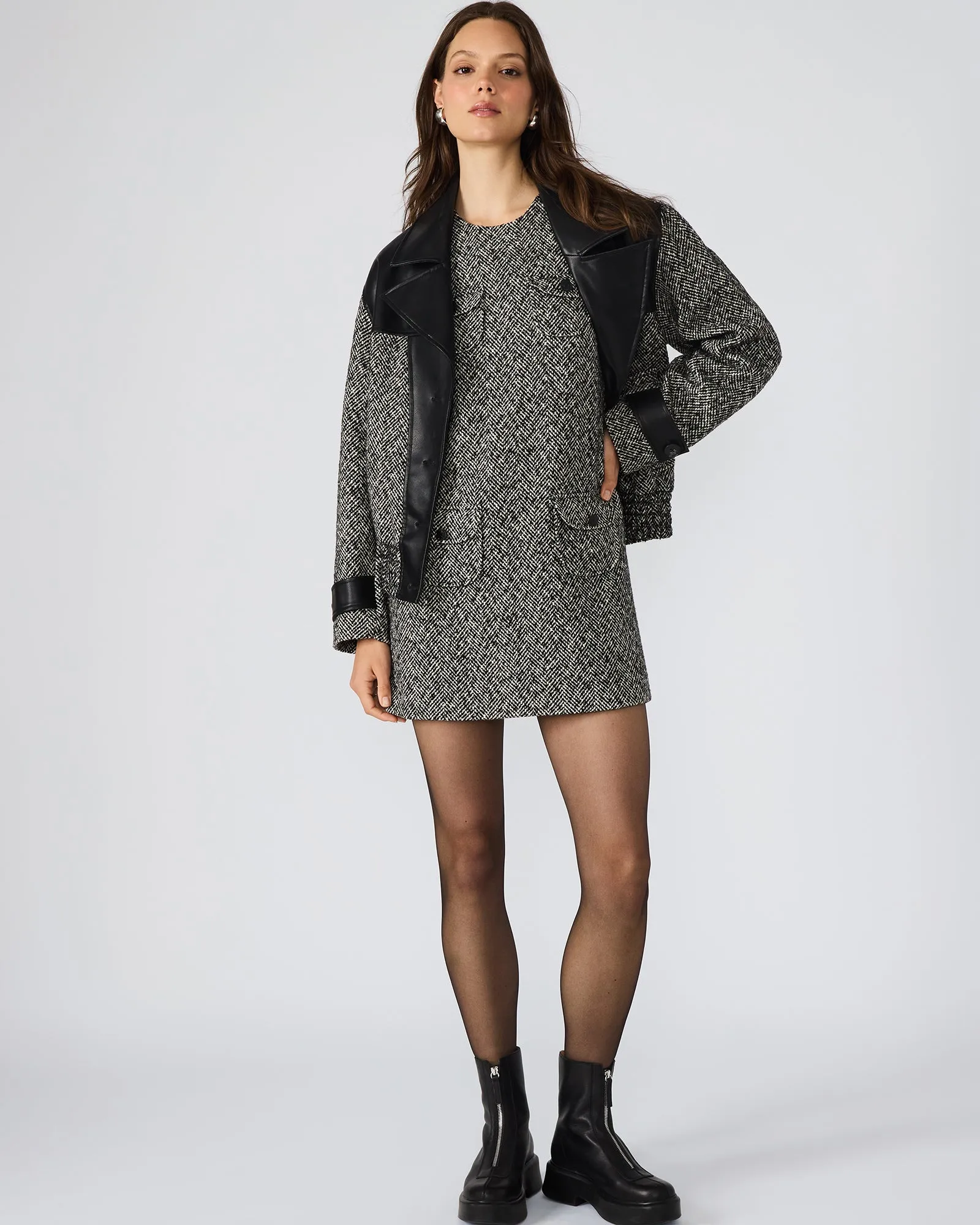 LOUIE DRESS BLACK/WHITE sold by Steve Madden product image thumbnail 4