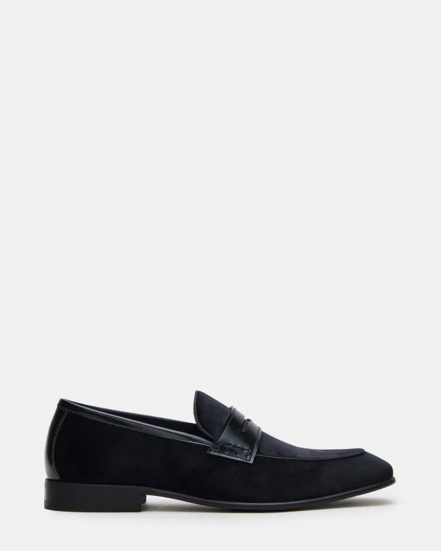 YARDLY BLACK VELVET sold by Steve Madden